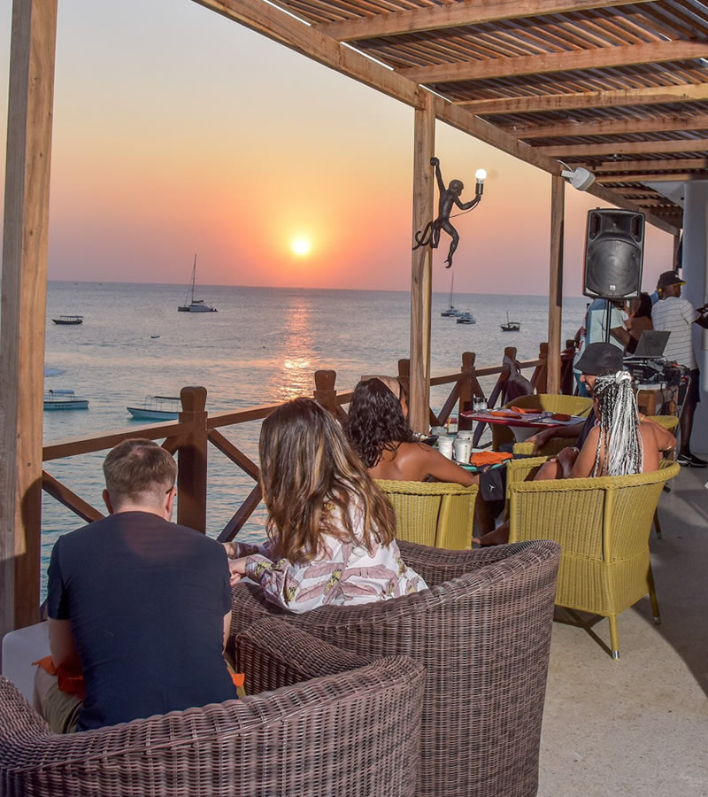 rooftop restaurant dining